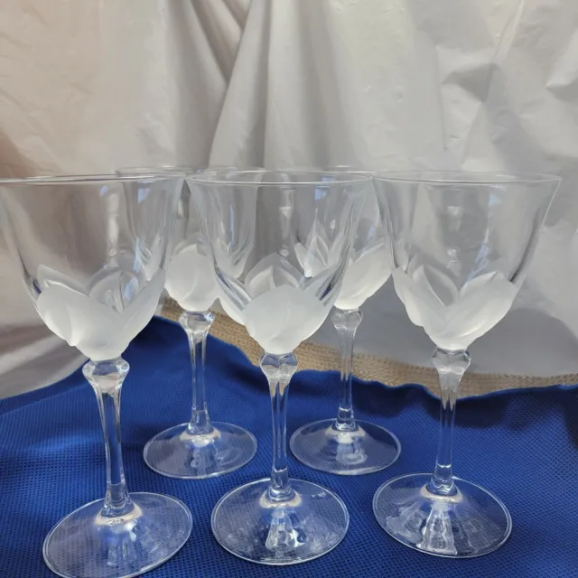 Cristal D'Arques Durand Florence Crystal Wine Glass Frosted Petals Replacements