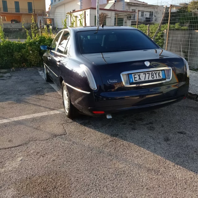 lancia thesis 2.4 jtd