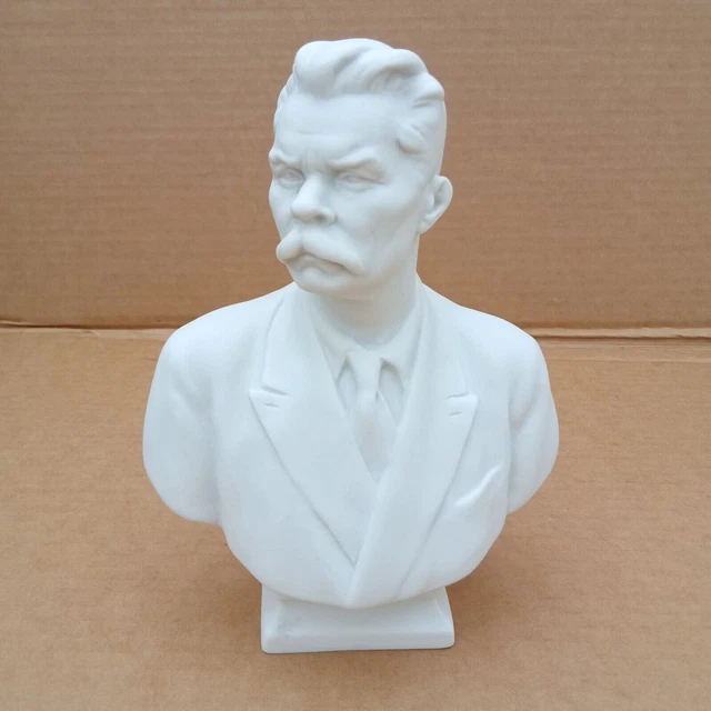 Busto vintage in porcellana biscotto russo sovietico dello scrittore...