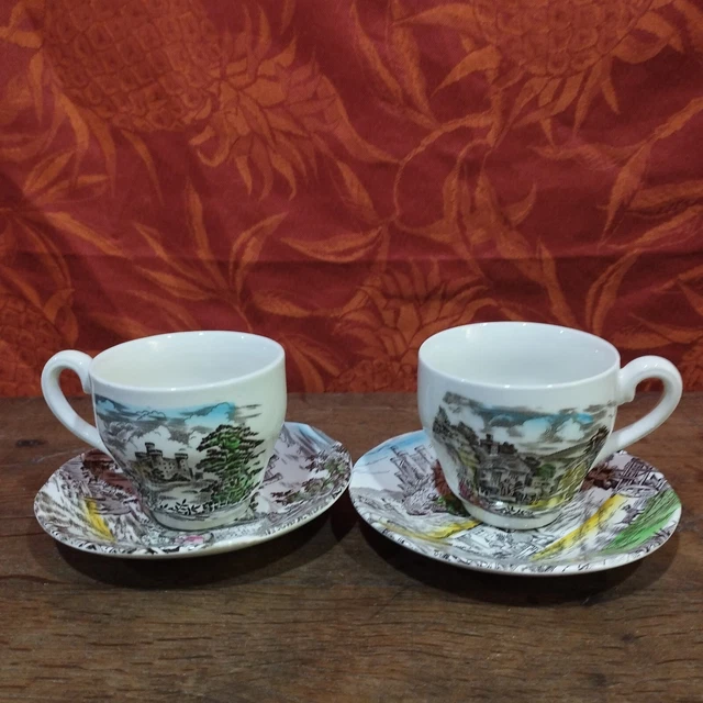 lot de deux tasses à café et soucoupes en porcelaine Enoch Wedgwood old english