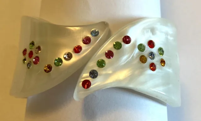 Vtg White Pearlized Lucite Clamper Bracelet w/ Multicolored Rhinestones~Hinged