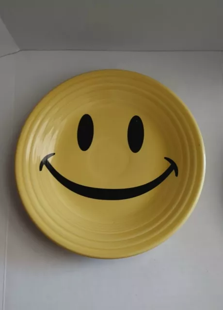 Homer Laughlin Fiesta China Sunshine Yellow Smiley Face 9" Plate