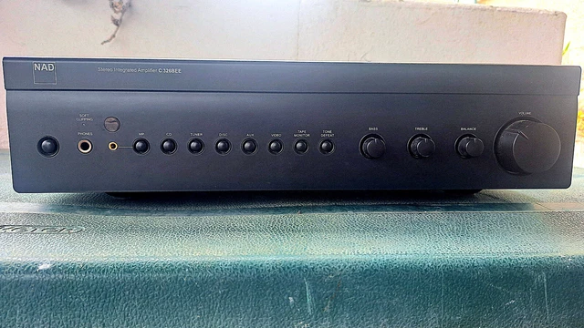 Amplificateur HiFi NAD C 326 BEE - Occasion - Bon état De Fonctionnement - Garantie 1 An