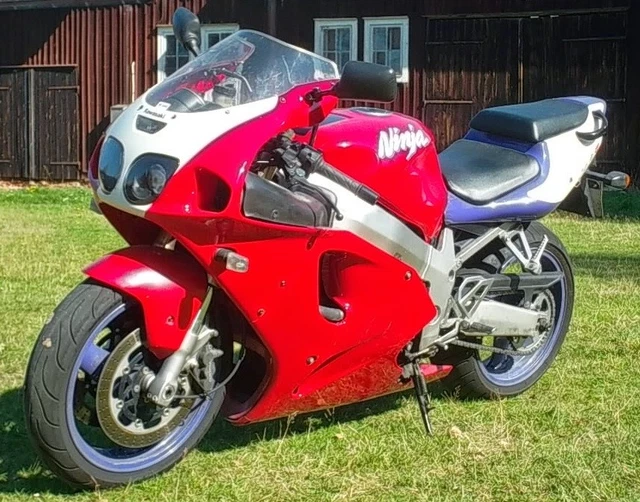 KAWASAKI ZX7R ZX7 Zx750P P1 Ninja 1997 Vacuum Fuel Tap