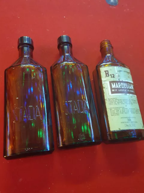 3 alte Apothekerflaschen Stada geprägt Mardulcan Glas Flasche Braunglas 2