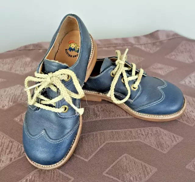 Vintage Mid-Century Buster Brown Blue Wing-tip Kids Size 9.5 Tie Shoes Tan Soles