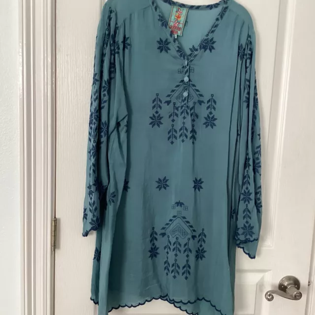 Johnny Was Blouse Tunic Top Sz Medium Navy Embroidered Cupra Rayon Boho