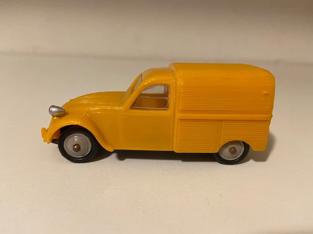 Norev Plastique Ancienne Citroen 2 Cv Fourgonette N° 26/ Idem Minialuxe / Gégé