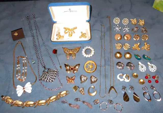 Great Lot  38 pcs  Vintage  Trifari  signed  Jewelry  Mostly Crown Trifari