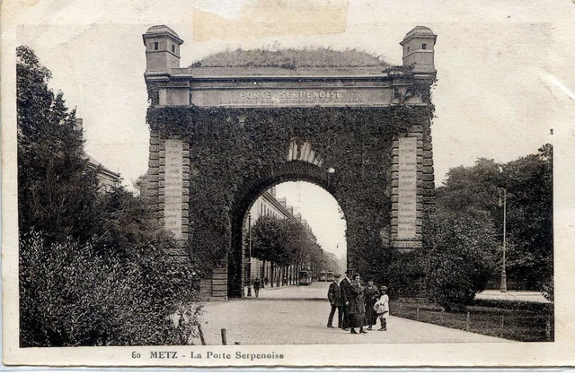 CP 57 MOSELLE - Metz - Porte Serpenoise n&b