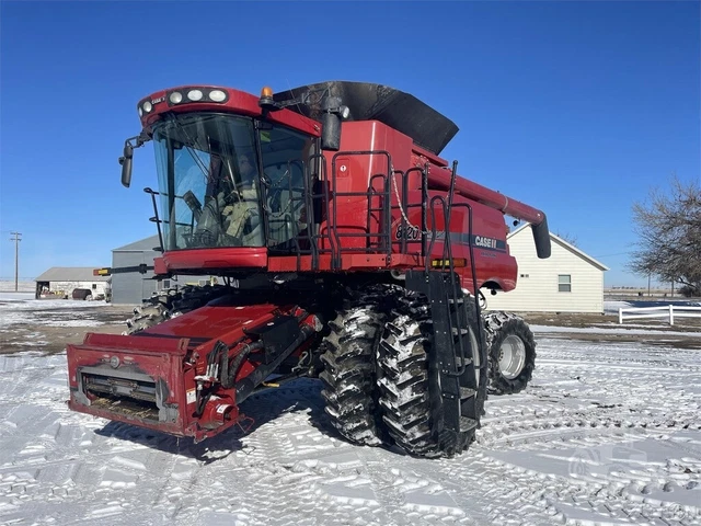 2009 Case IH 8120 Combine/Harvester 1717 Hours