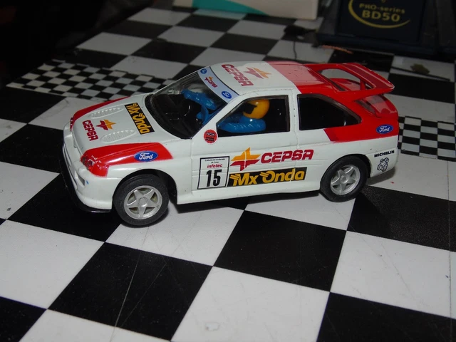 Pack De Pneus Scalextric Pour Ford Escort Cosworth WRC – 4 Pièces – Neuf