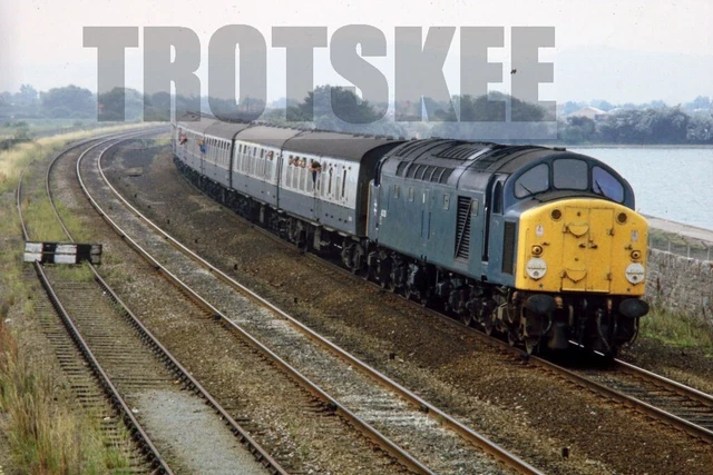 35MM SLIDE BR British Railways Diesel Loco Class 40 40087 Rhyl 1982 ...