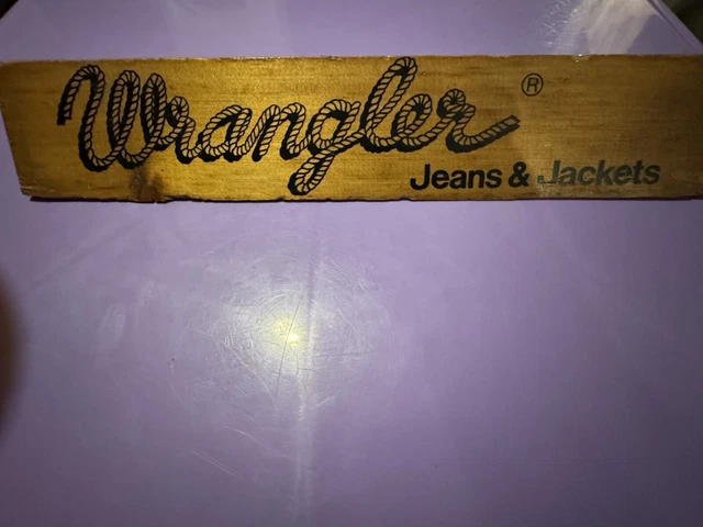 VINTAGE WOODEN WRANGLER Jeans Advertising Sign. FREE UK TRACKED POST £24.99 - PicClick UK