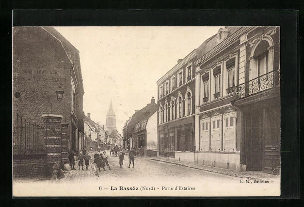 CPA La Bassée, Porte d'Estaires