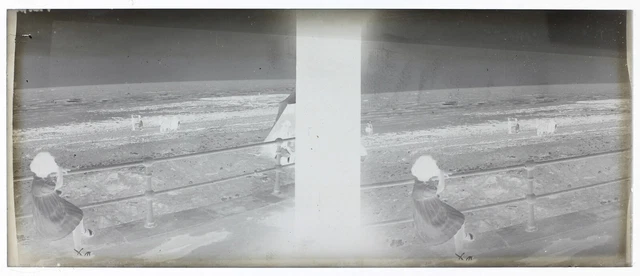 Family Girl Beach c1930 Photo NEGATIVE Glass Plate Vintage Stereo 2