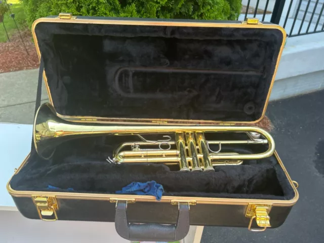 Bach TR300H2 Student Trumpet