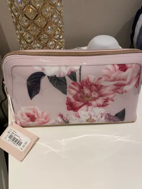 Ted baker hotsell floral wash bag