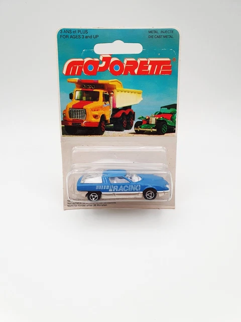 Figurine Majorette 1:64 Volvo XC90 Avec Remorque Kayak Bleu/blanc - Collection Voiture Miniature