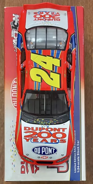 Jeff Gordon #24 DuPont / 200th Anniversary 2002 Action 1:24 Die-Cast Nascar