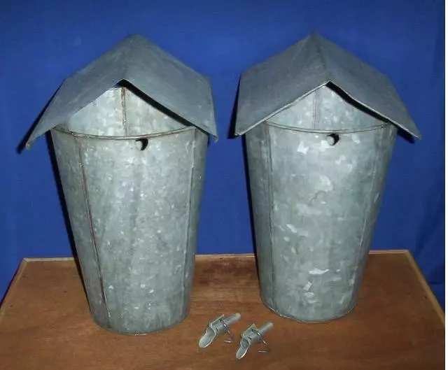 2 MAPLE SYRUP Old GALVANIZED Sap Buckets + Lids COVERS + TAPS Spiles Spouts