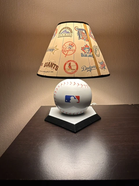 Vintage Ceramic Baseball Shape Desk Lamp W/MLB Baseball Team Logo Shade 1999 EUC Vintage Ceramic Baseball Shape Desk Lamp W/MLB Baseball Team Logo Shade 1999 EUC