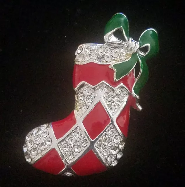 NEW Christmas Stocking Pin Brooch Silver And Red Checker With Green Bow Jewelry