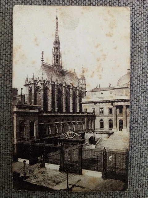 Cpa Paris La Sainte Chapelle Le Palais De Justice