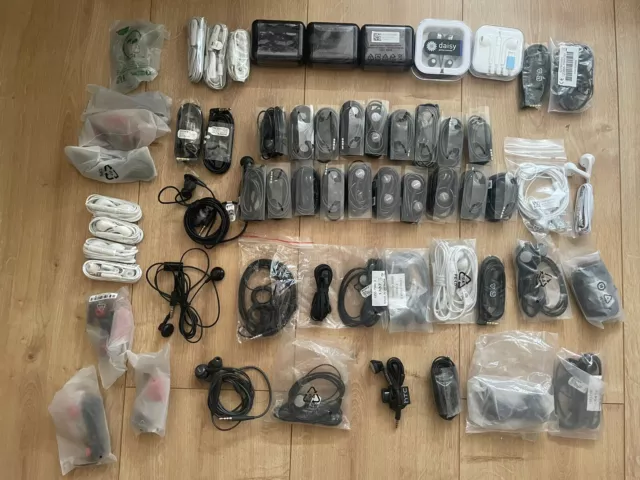 Wholesale Job Lot 64 x New Earphones Earbuds - Samsung, Sony, Samsung, Huawei