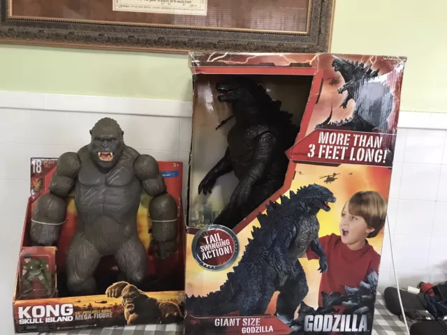 GIANT SIZE GODZILLA 3 ft Jakks 2014 vs KONG Skull Island MEGA-FIGURE Lanard 2017 GIANT SIZE GODZILLA 3 ft Jakks 2014 vs KONG Skull Island MEGA-FIGURE Lanard 2017