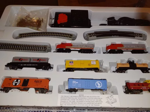 Bachmann Set Number 24008 N Scale Explorer Freight Train With EZ Track System