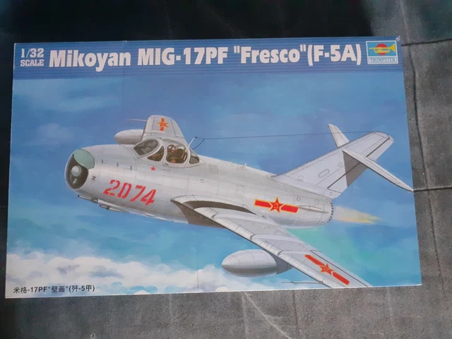 Mikoyan  Mig17 PF Fresco 1/32  Trumpeter