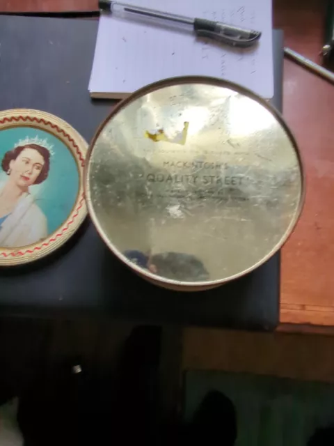 Souvenir Tin Queen Elizabeth's Coranation See Photos 3