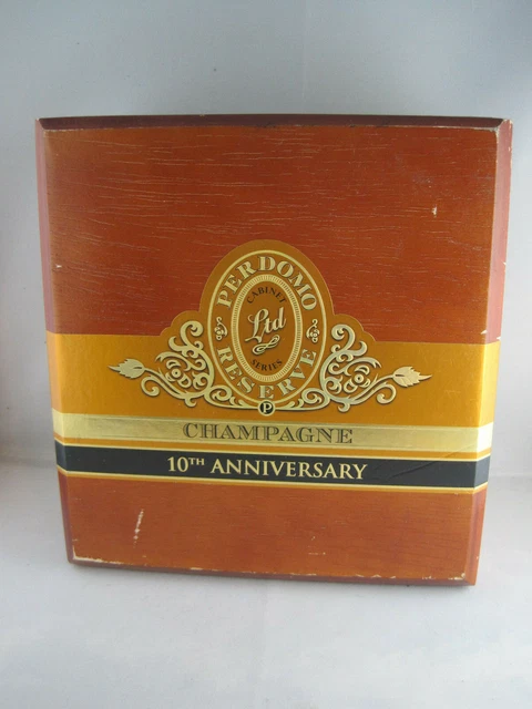 Perdomo Reserve Champagne 10th Anniversary Wood Cigar Box - Nicaragua - Torpedo