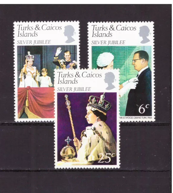 FRANCOBOLLI Stamps Colonie Inglesi Turks & Caicos 1977 Silver Jubilee MNH  &