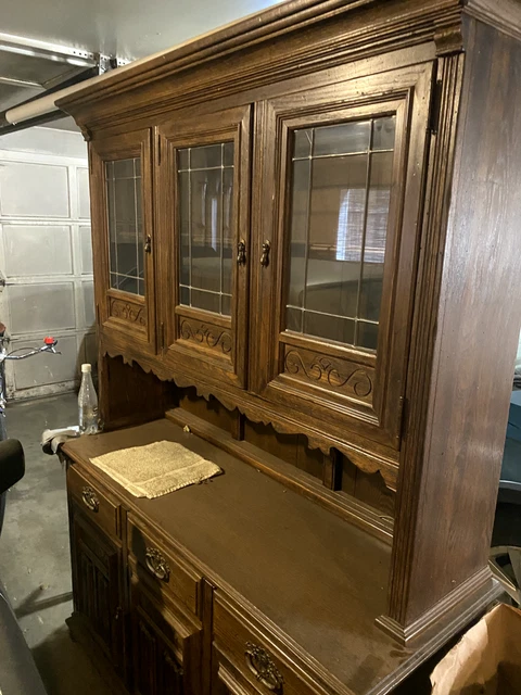 Ethan Allen Royal Charter Oak Buffet China Cabinet