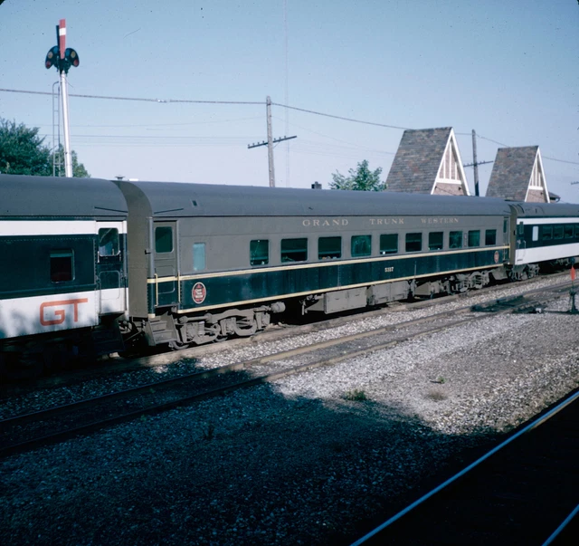 1969 Original Kodachrome Slide Green Gtw Grand Trunk Coach #5317 B'ham Mich