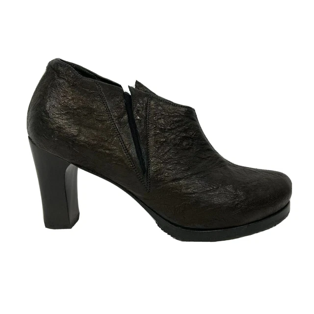 Salpy Womens Black Leather Heeled Ankle Bootie Sz 7 Stretch Pull On Shoe New Salpy Womens Black Leather Heeled Ankle Bootie Sz 7 Stretch Pull On Shoe New