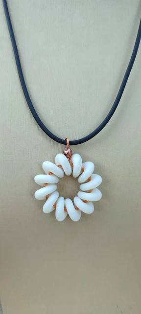 Collar generador de campo de torsión orgón bobina de resonancia activa espiral toro blanco