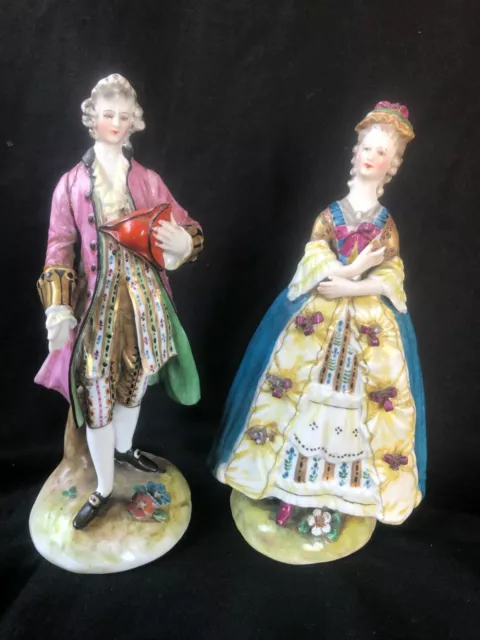 Antigüedad Porcelana Royal Viena Par De Figuras. Beheeve Marca Inferior