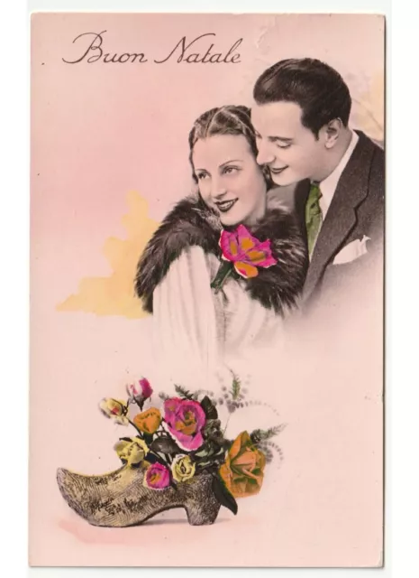 Non Viaggiata Buon Natale foto cartolina d'epoca innamorati zoccolo fiori