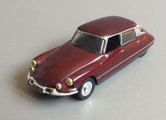 Citroen Ds 21 Pallas Slough 1966 Universal Hobbies - 1/43Eme Sans  Boite *