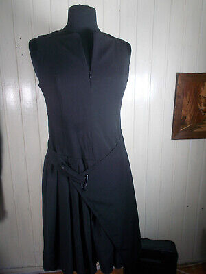 Jolie petite Robe noire SARAH PACINI T.1 36/38 sans Manche taille cintré plissé