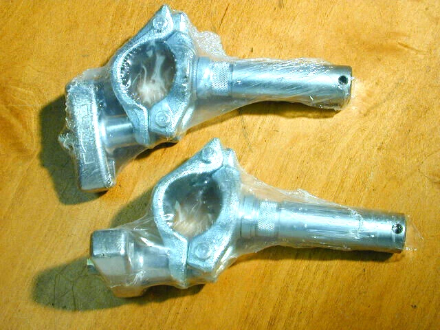 DOS ADAPTADORES DE ABRAZADERA DE POSTE MATTHEWS CON PIN JUNIOR 3 1/2"" x 1"" NUEVO SELLADO