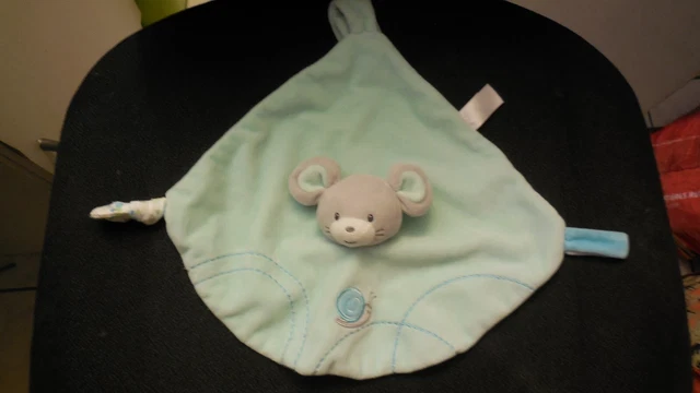 Doudou plat souris vert bleu brodé escargot GIPSY