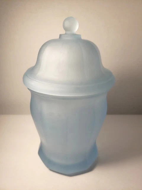 Vintage Indiana Blue Satin Glass Frosted Lidded Apothecary Ginger Jar Urn 10in