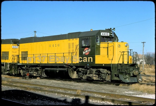 CNW Chicago & North Western Very Clean 4416 ORIGINAL 1982 Kodachrome Slide