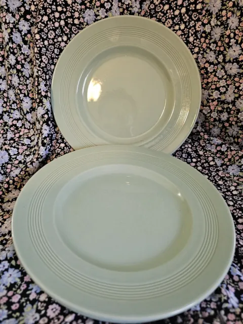 Art Deco by  Woods Beryl Ware green, 1940 - 1950's  vintage Dining Plates 4