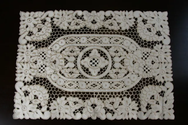 Solid White Embroidered Lace Cutwork Placemat Table Runner Wedding Party Banquet 2