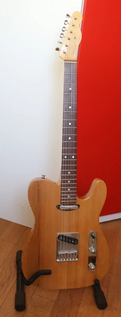 Urbanik « Télédiffuseur » Hemlock –500 ans – Fender Telecaster